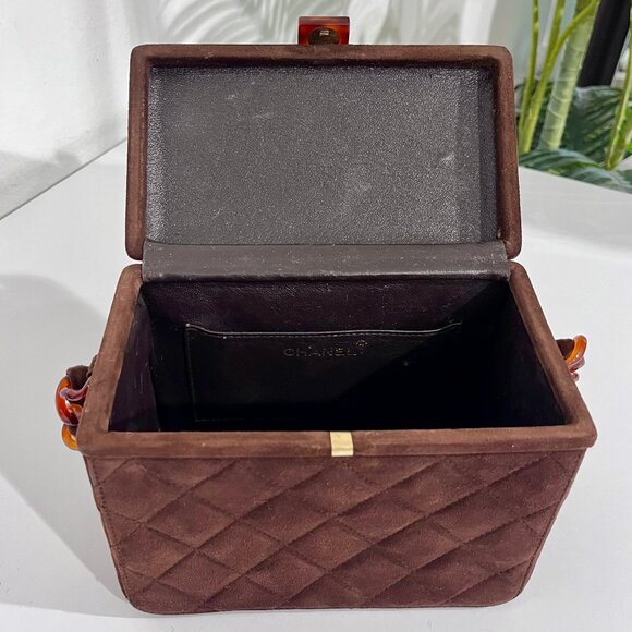 Chanel Vintage Quilted Brown Suede Box Bag with Tortoise Hardware - Picture 7 of 13